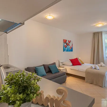 Apartments Lopari Nerezine Exterior photo