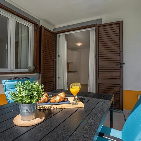 Apartments Lopari Nerezine Exterior photo